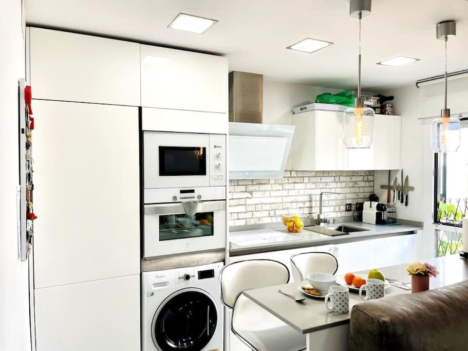 Nuevo!! Apartamento Lujo&Confort. Parking Sevilla Exterior foto